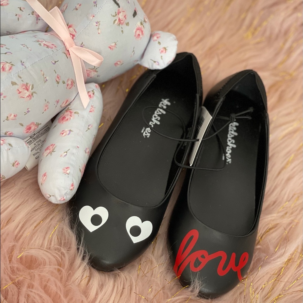 NEW🎀Little girls shoes sz11💕